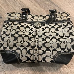 Authentic Coach shoulder bag